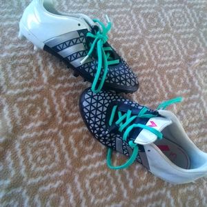 Sz 1 soccer cleats adidas